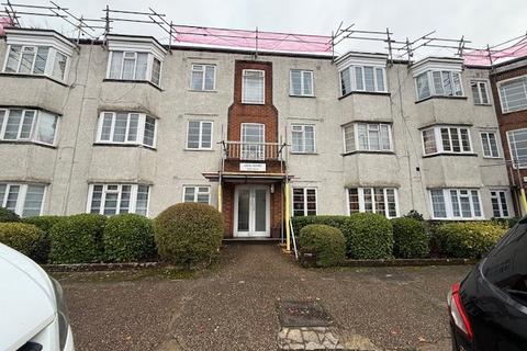 2 bedroom ground floor flat to rent, Charminster Road, Bournemouth, BH8