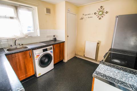 1 bedroom apartment to rent, Rabbits Road E12