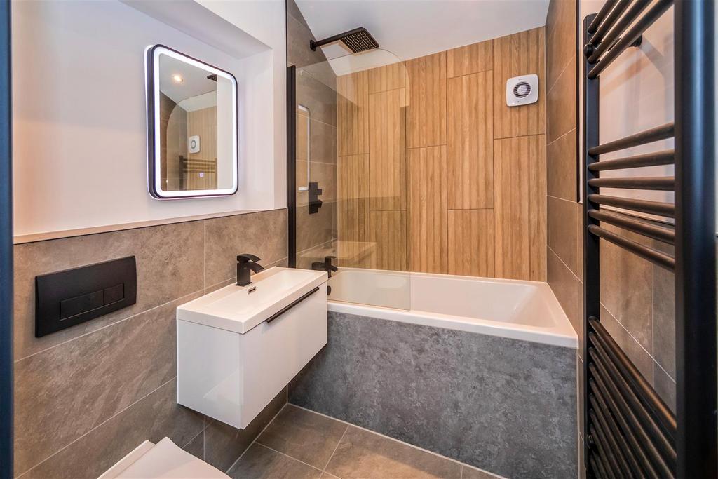 Main Bathroom