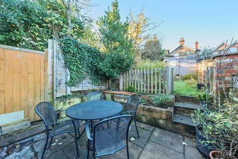 41 Denzil Road, Guildford, GU2 7NQ