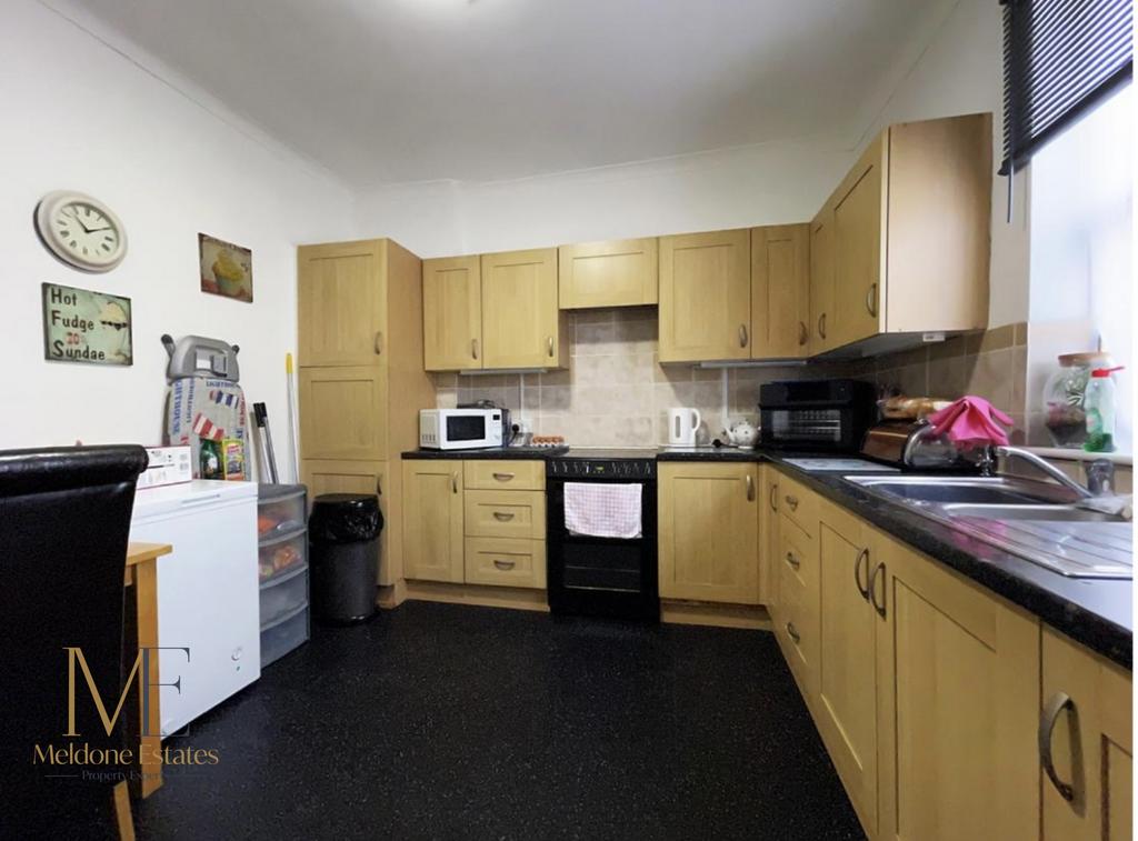 Kitchen 2.png
