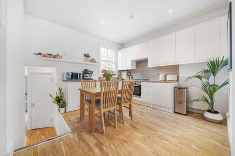 2 bedroom flat for sale, Ballater Road, SW2