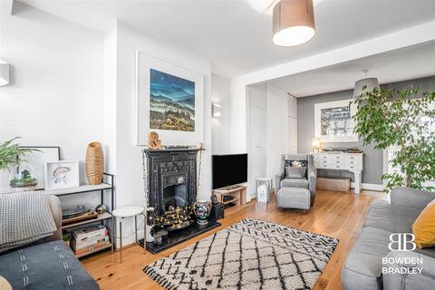 2 bedroom terraced house for sale, Uplands Road, Woodford Green