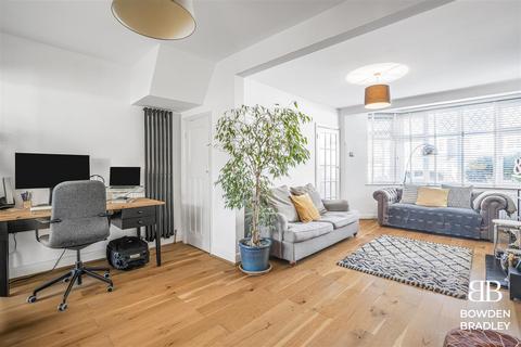 44 Uplands Road, Woodford Green, IG8 8JN