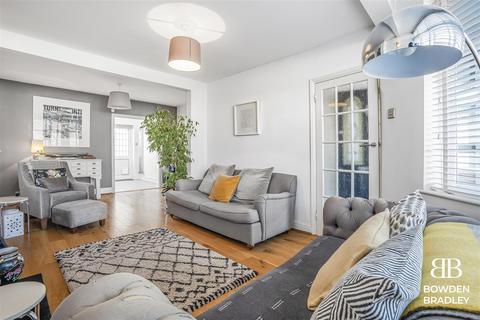 44 Uplands Road, Woodford Green, IG8 8JN