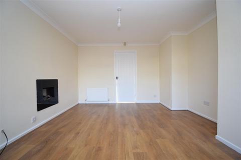 3 bedroom detached house to rent, The Sycamores, Wakefield WF4