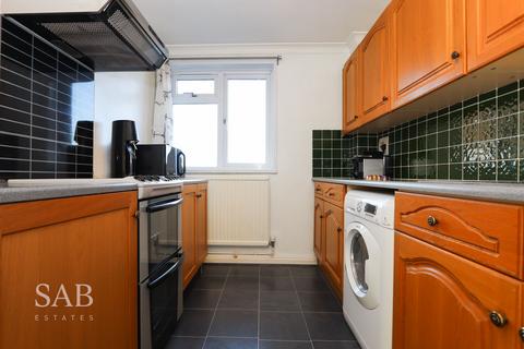 1 bedroom flat for sale, Paddock Close, Northolt, UB5