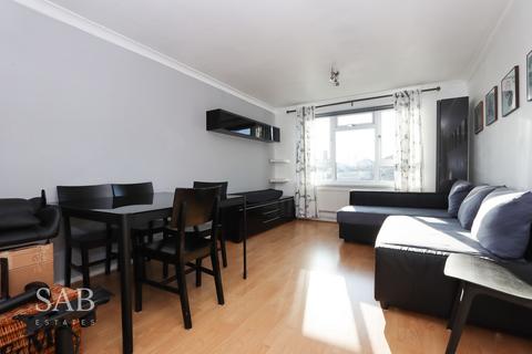 1 bedroom flat for sale, Paddock Close, Northolt, UB5