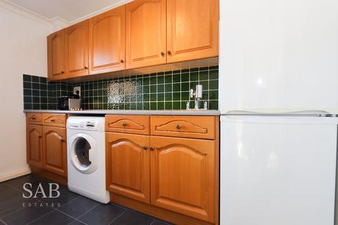 1 bedroom flat for sale, Paddock Close, Northolt, UB5