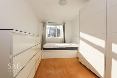 1 bedroom flat for sale, Paddock Close, Northolt, UB5