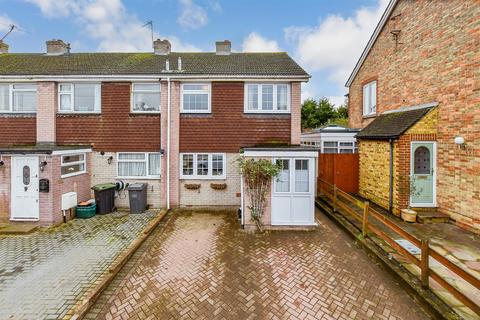 3 bedroom end of terrace house for sale, New Hythe Lane, Larkfield, Kent