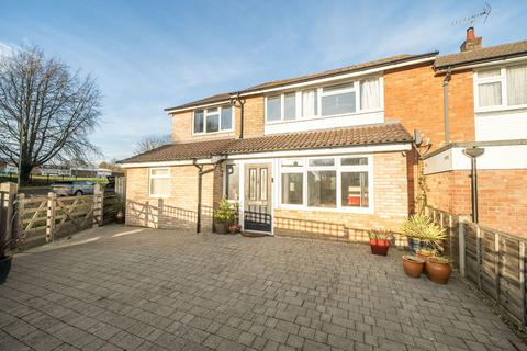 4 bedroom end of terrace house for sale, Western Way, Basingstoke