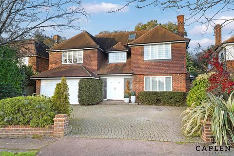 6 bedroom detached house for sale, Broadstrood, Loughton