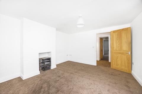 3 bedroom terraced house to rent, Bishops Way, London E2