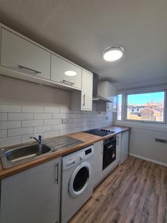 2 bedroom flat to rent, Ripley Court, Gateshead NE9