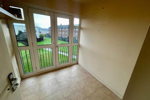 2 bedroom flat for sale, Chesters Avenue, Longbenton, Newcastle upon Tyne, NE12