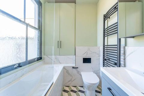 Flat 1, 7 Davisville Road, London, W12 9SH