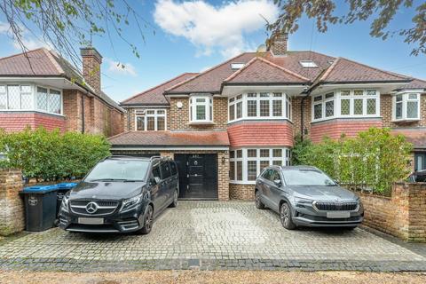 5 bedroom house to rent, Salmon Street, Kingsbury, London, NW9