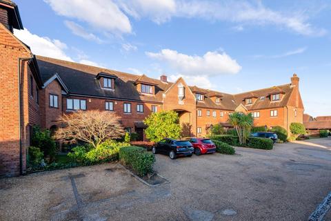 1 bedroom flat for sale, Meade Court, Walton on the Hill KT20