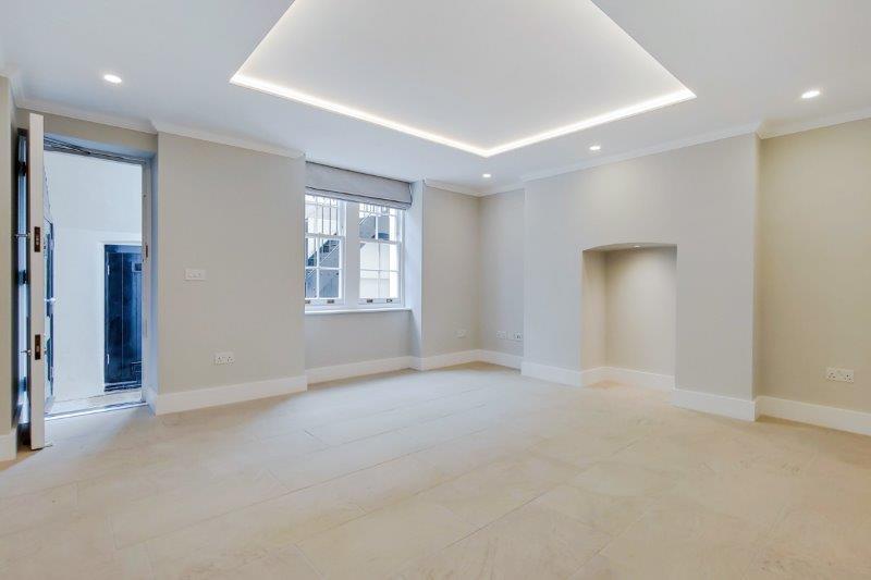 5 Entertainment Room-1.jpg