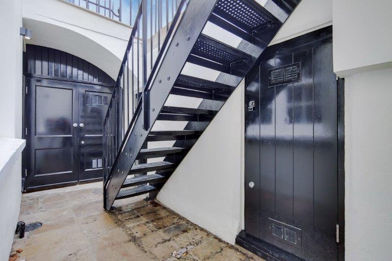 6 Patio 2-0.jpg