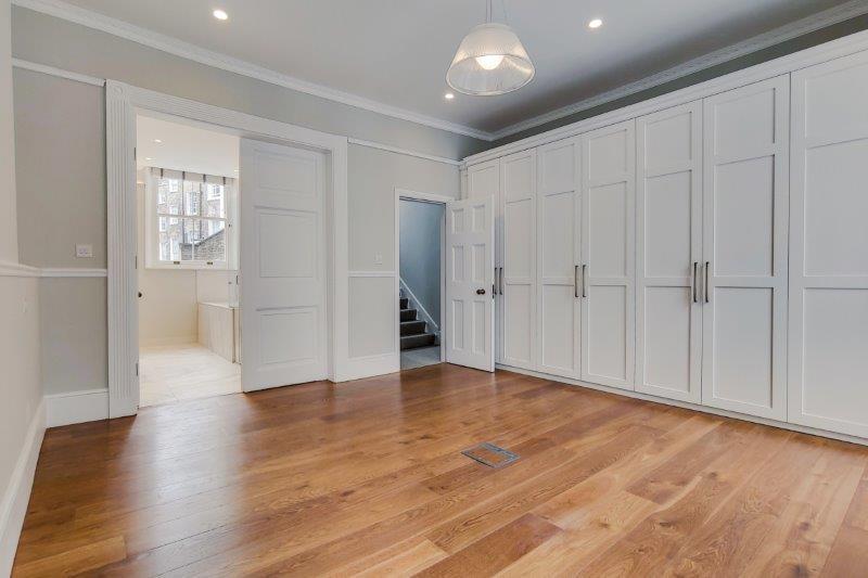 13 Master Bedroom-1.jpg