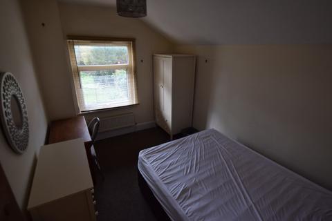 1 bedroom in a house share to rent, Cecil Road, Northampton NN2