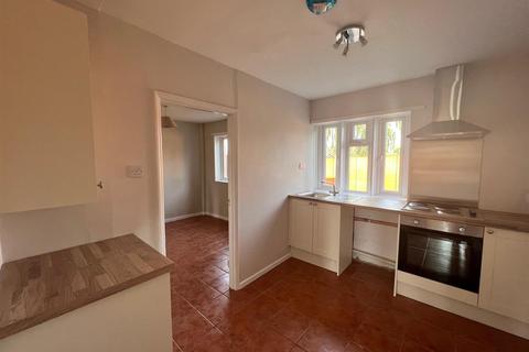 3 bedroom semi-detached house to rent, Regency Road, Malvern