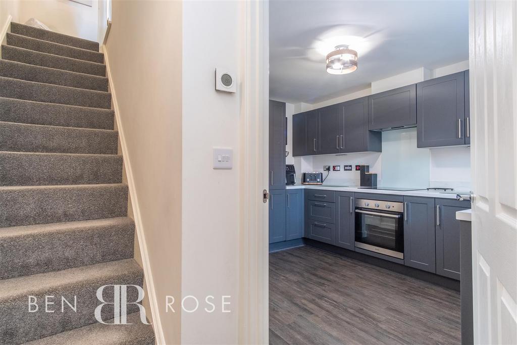 Entrance Hall/Kitchen