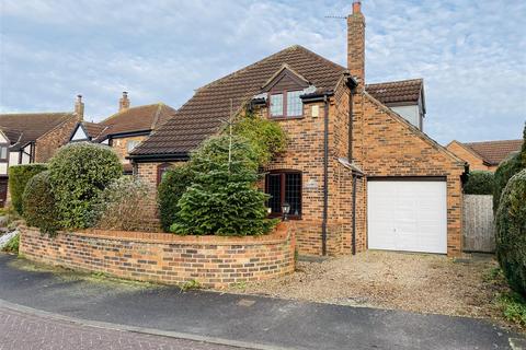 3 bedroom detached house for sale, King Rudding Close, Riccall, York