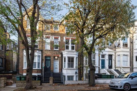 2 bedroom flat for sale, Hemstal Road, London NW6