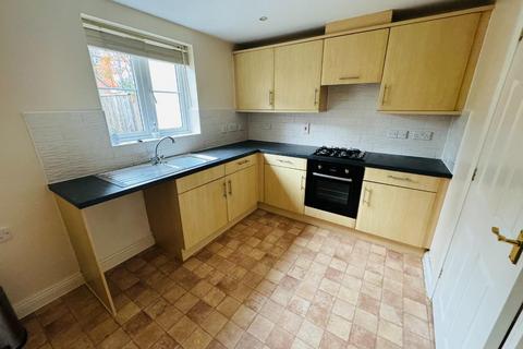 3 bedroom terraced house to rent, Kestrel Close, Tiverton