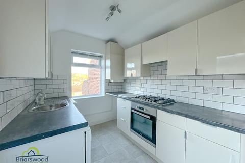 2 bedroom terraced house to rent, Tunstall Road, Stoke-On-Trent ST8