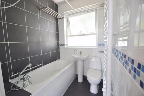 2 bedroom maisonette to rent, Buller Close, London SE15