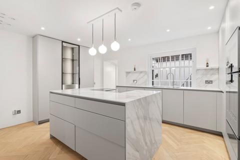 5 bedroom terraced house to rent, Pembroke Square, Kensington, London