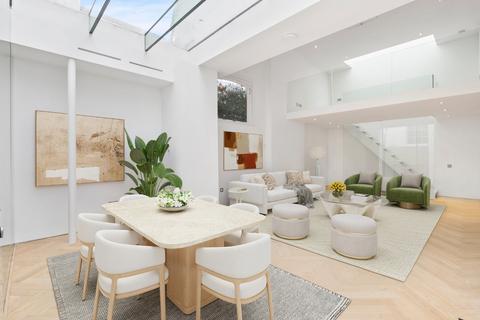 5 bedroom terraced house to rent, Pembroke Square, Kensington, London