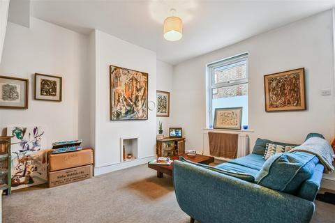 2 bedroom terraced house for sale, Sutherland Street, South Bank