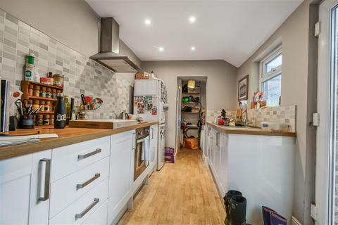 2 bedroom terraced house for sale, Sutherland Street, South Bank