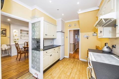 3 bedroom terraced house for sale, Hatherley Gardens, London E6