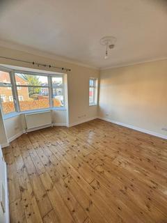 3 bedroom semi-detached house to rent, Watford  WD24