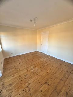 3 bedroom semi-detached house to rent, Watford  WD24