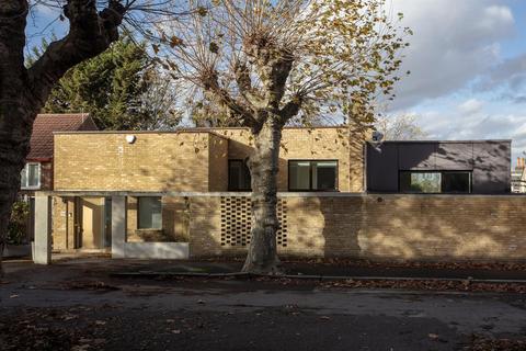 98a Gellatly Road, London, SE14 5TT