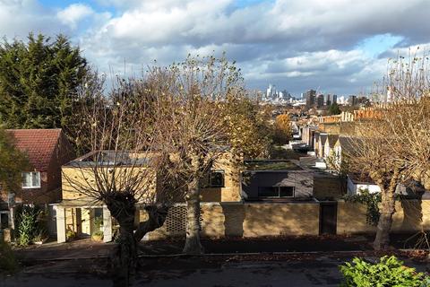 98a Gellatly Road, London, SE14 5TT
