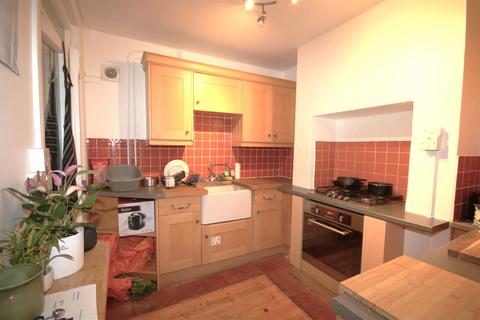 2 bedroom house to rent, Kirbys Lane, Canterbury