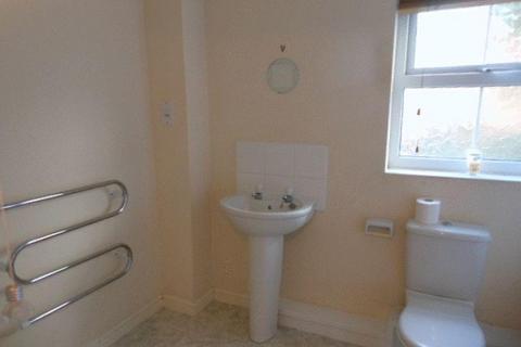 2 bedroom flat for sale, Alma Wood Close, Chorley