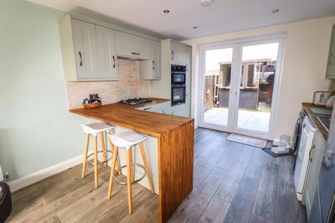 4 bedroom detached house for sale, Restawyle Avenue, Hayling Island