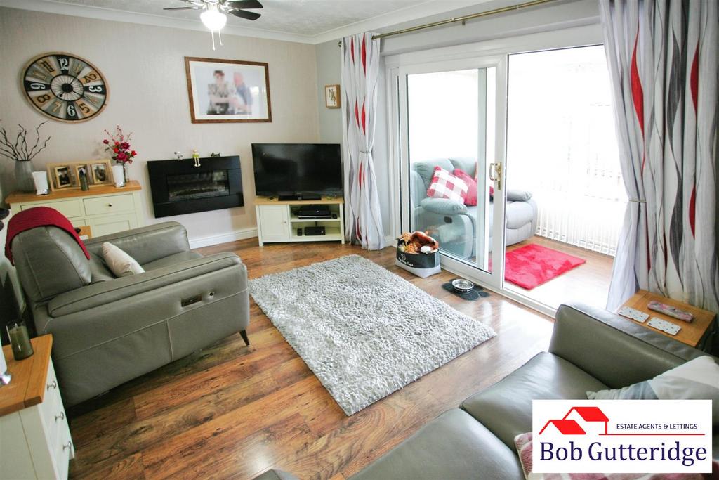 Lounge / dining room