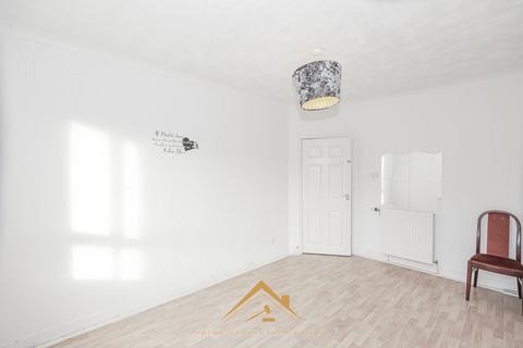 79 Lamberton Drive, Glasgow, G52 2ET