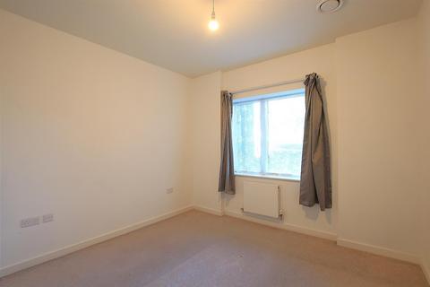 2 bedroom apartment to rent, Lampton Road, Hounslow TW3