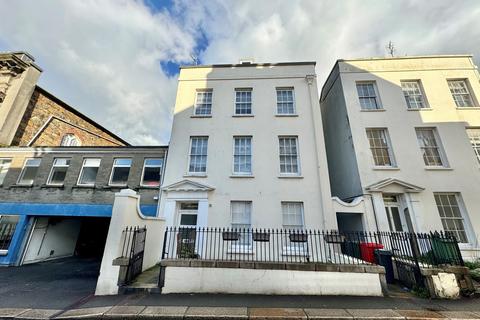 2 bedroom flat to rent, Flat 6, Vauxhall Street, St Helier